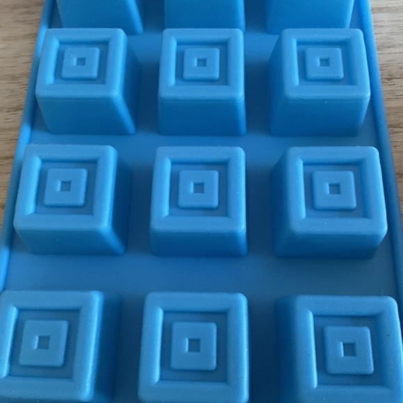 Silicone Molds  Multipurpose Christmas Faux Candy  Molds Lot Of 2 - Picture 5 of 6